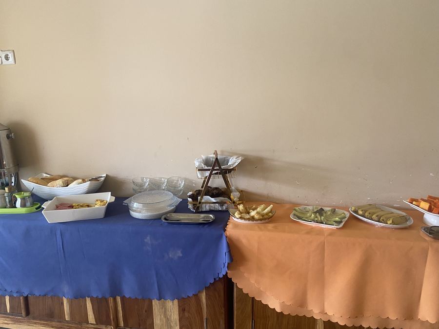 Buffet completo do pequeno-almoço